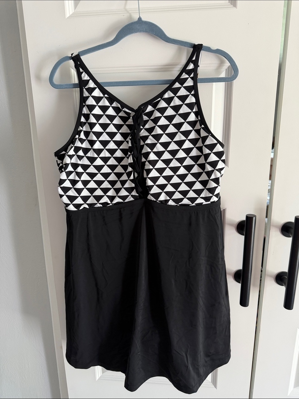 Black & White Triangle Pattern Swimdress size 20